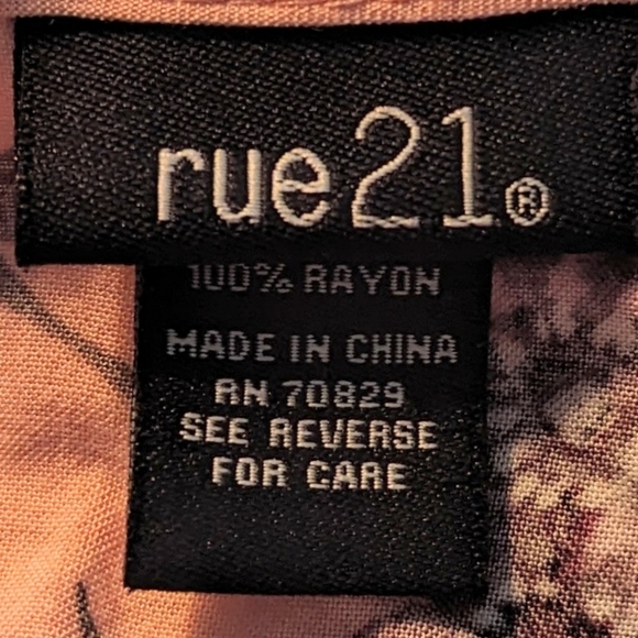 🪸NWOT Ruffled Floral Criss Cross Tie Crop Top by Rue21 - Picture 5 of 7